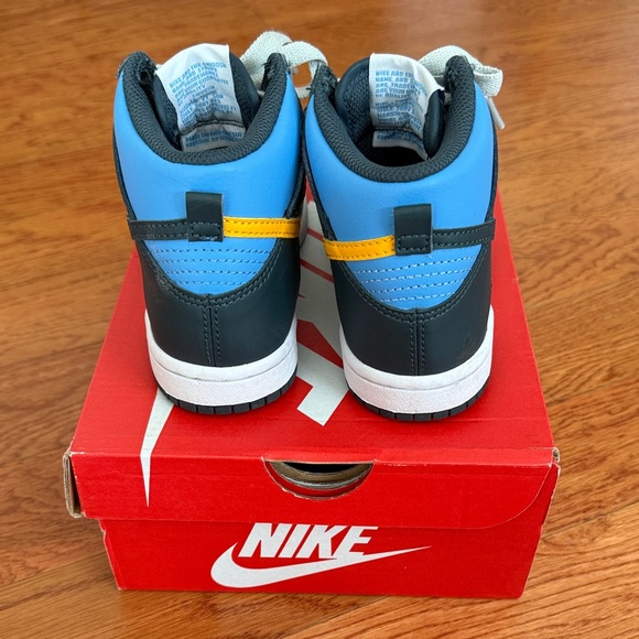 Nike Kids Dunk High-Top Sneakers - Picture 3 of 5